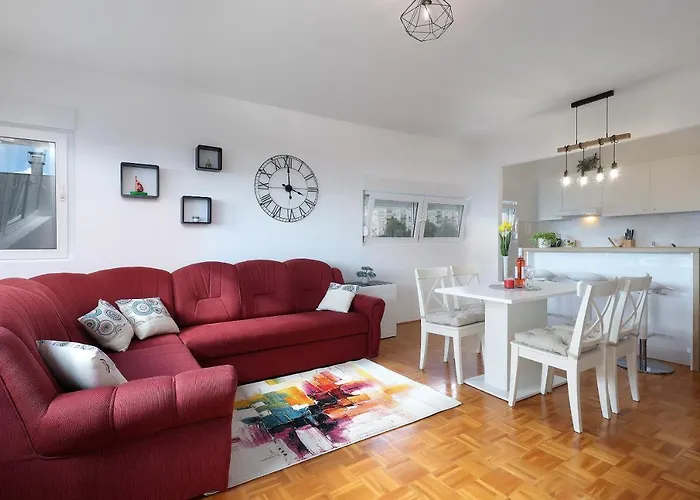 Leon - Sea View Apartman *